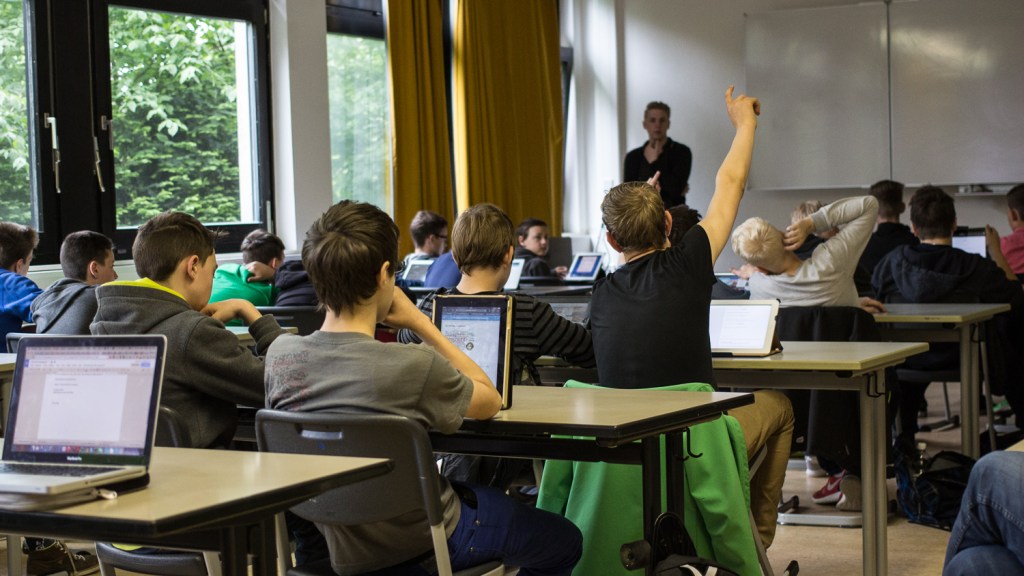 Kräf­te bün­deln und digi­ta­le Bil­dung gemein­sam vor­an­brin­gen